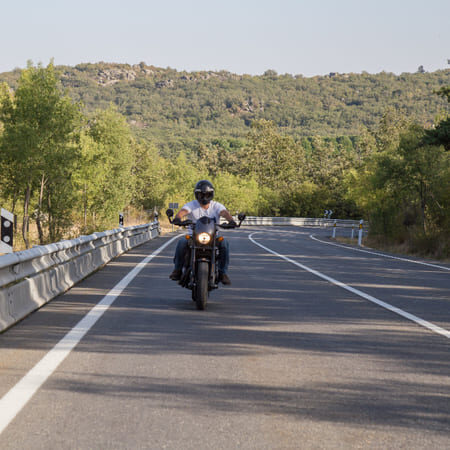 MPF pede isenção de motos no Pedágio Free Flow da Dutra: o que muda para quem roda de moto na BR-116